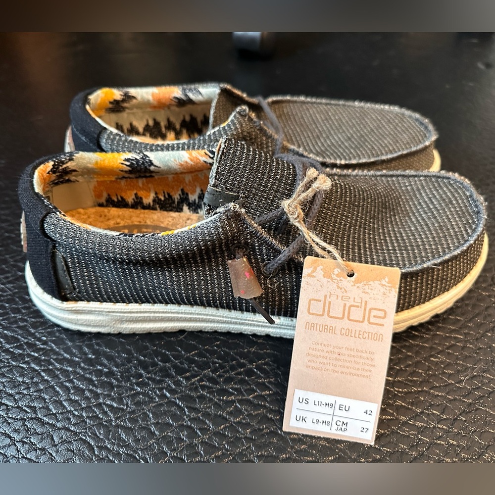 BNWT HeyDude Shoes Gray - Size 9